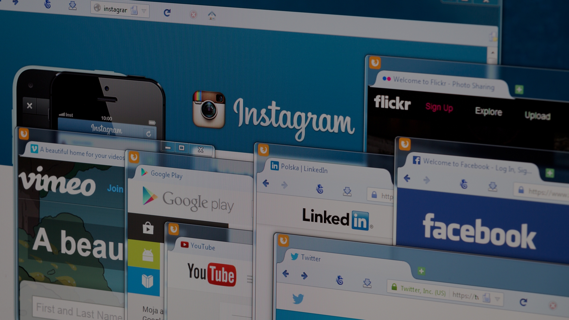Social Media Services Görsel